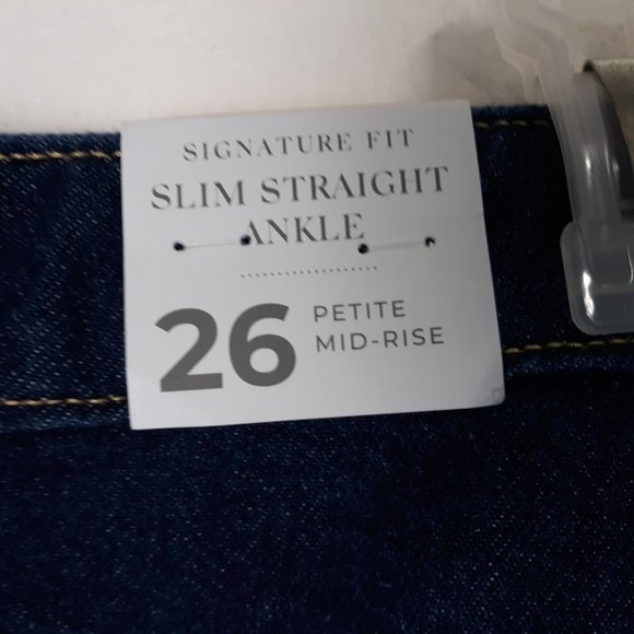 Lane Bryant Women's NWT Slim Straight Ankle Jeans Size 26 PETITE Distressed Flex - Picture 14 of 16